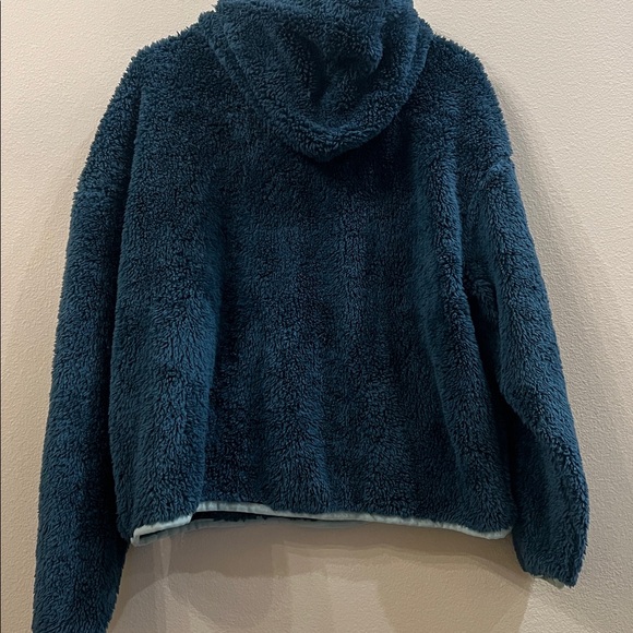 Nike Cropped Sherpa Hoodie - Picture 4 of 5